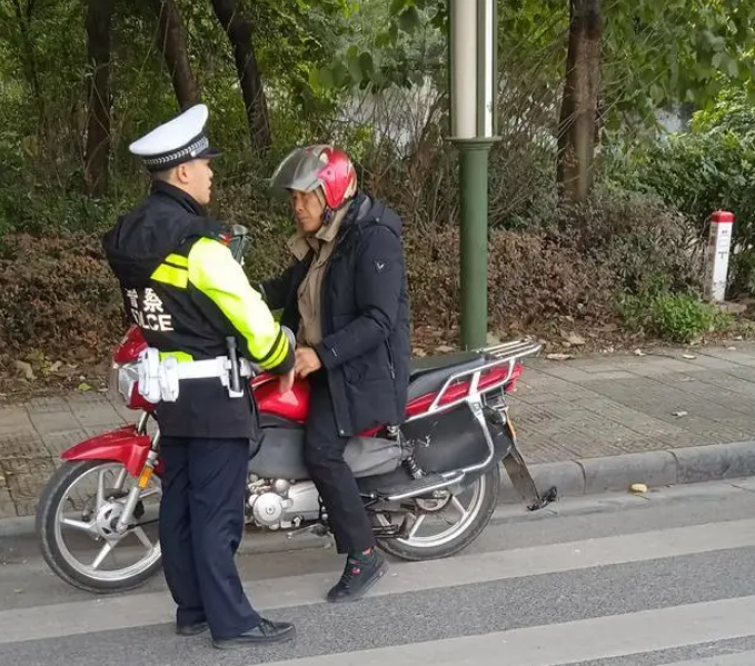 查處酒駕，只為大家的出行保駕護航